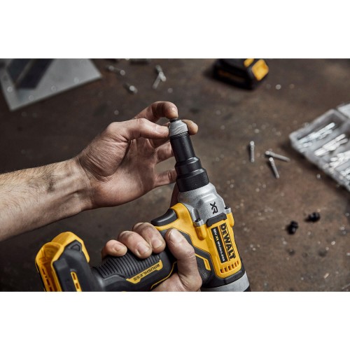 Заклепувальник акумуляторний безщітковий DeWALT DCF414E2GT (DCF414E2GT) - фото 7