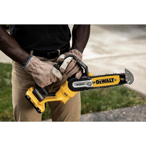 Мини-пилка цепная аккумуляторная бесщеточная DeWALT DCMPS520N - фото 4