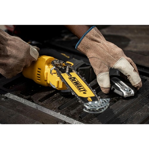 Мини-пилка цепная аккумуляторная бесщеточная DeWALT DCMPS520N - фото 5