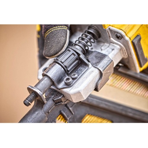 Пістолет цвяхозабивний акумуляторний безщітковий DeWALT DCN930N - фото 8