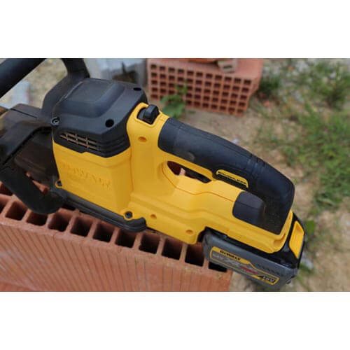 Пила ALLIGATOR аккумуляторная бесщеточная DeWALT DCS398T2 (DCS398T2) - фото 3