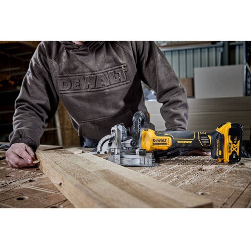 Фрезер аккумуляторный бесщеточный DeWALT DCW682NT (DCW682NT) - фото 10