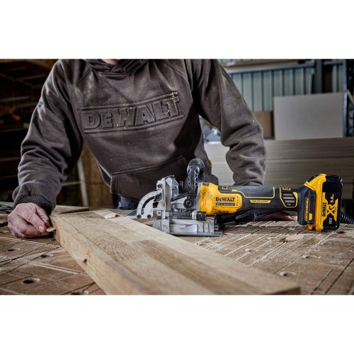 Фрезер аккумуляторный бесщеточный DeWALT DCW682P2 (DCW682P2) - фото 12