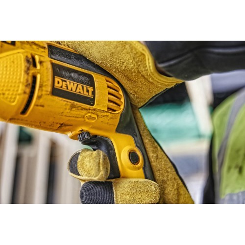 Дрель сетевая ударная DeWALT DWD024 - фото 4